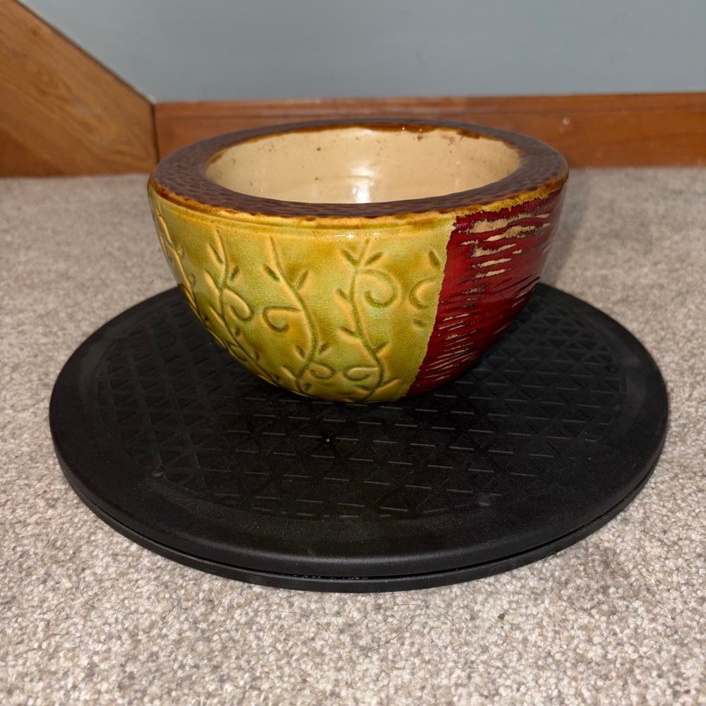 Lyon Home Gallery Ceramic Planter Pot Floral‎ Embossed Rustic Home Decor vintage